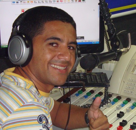 LOCUÇÃO EM RADIO